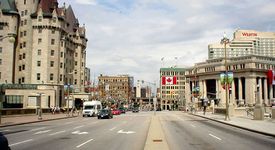 Une agence de télémarketing accusée de fraude toujours en activité – au Canada