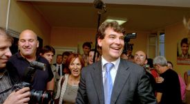 Montebourg veut rapatrier en France les centres d’appels des opérateurs Montebourg veut rapatrier en France les centres d’appels des opérateurs