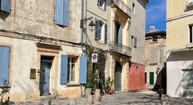 Au Nord-Pinus, à Arles. Réservation impossible sur Booking.com. Télévision en option Au Nord-Pinus, à Arles. Réservation impossible sur Booking.com. Télévision en option