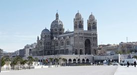 Des centres d’appels de la MAIF à la finance islamique, Ezzedine Ghlamallah