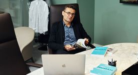 Il a écrit et publie le Lagarde et Michard de l'expérience client