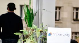 Dites oui et c’est signé ! Après la signature électronique, la signature vocale disrupte l’expérience client Dites oui et c’est signé ! Après la signature électronique, la signature vocale disrupte l’expérience client