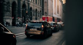 Why were the "White émigrés" so sought after as taxi drivers by the G7 taxi company in the 1930s? Why were the "White émigrés" so sought after as taxi drivers by the G7 taxi company in the 1930s?