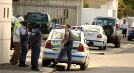 En Direct du Cap : Grilles salariales : des agents du call center de la police du Cap attaquent le Préfet en justice