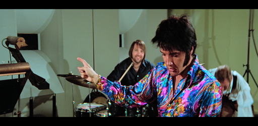 Experience Elvis, like never before ! À quoi peuvent servir une vraie salle de cinéma et les moyens technologiques de restauration ? Experience Elvis, like never before ! À quoi peuvent servir une vraie salle de cinéma et les moyens technologiques de restauration ?