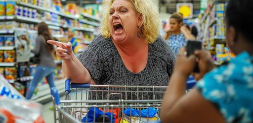 Moins de podcasts et d'influenceurs, plus de service client, téléphonique. Allo BoursoBank ?