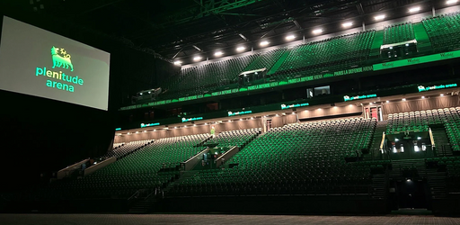 Power Outage Mid-Concert at Paris La Défense Arena. Plenitude, ex-Eni, Awaited Like the Messiah