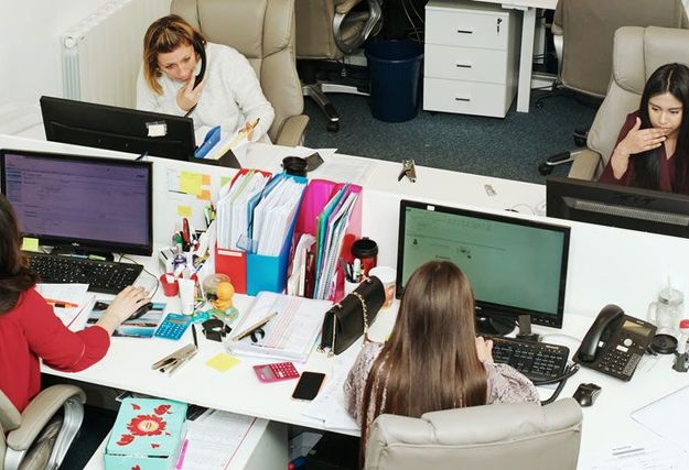 La permanence téléphonique réinventée, grâce à l’IA, tout comme l’analyse des conversations téléphoniques