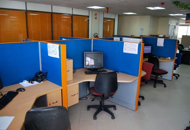 Télémarketing. Stéphane Koubi, PDG de Futur Digital, prend la poudre d'escampette au Maroc. Dakar s'inquiète