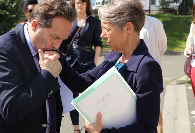 Depuis vingt ans, il fréquente Elisabeth Borne