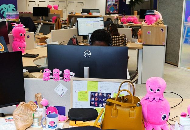 Nous allons aider les centres d'appels à gagner la bataille des services. Jean-Louis Borloo, en 2004