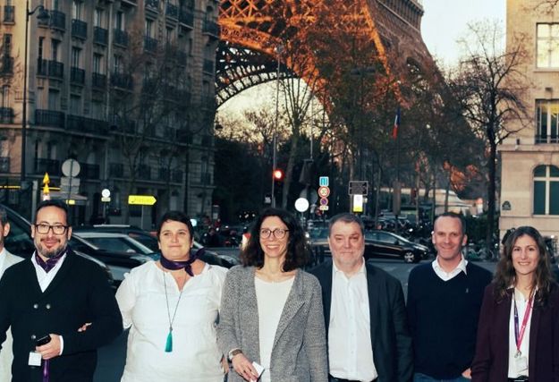 The French outsourced call center market declines for the first time, E/Y reveals. But some mavericks are coming out ahead
