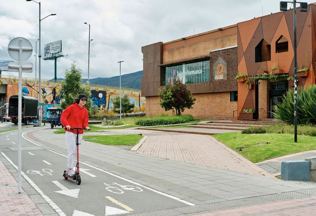 Pourquoi Goldman Sachs doit visiter un call-center, parler à un agent conversationnel, rencontrer Corinne Schamber ? Pourquoi Goldman Sachs doit visiter un call-center, parler à un agent conversationnel, rencontrer Corinne Schamber ?