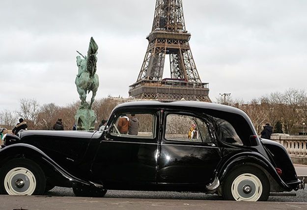 Pullman Paris Tour Eiffel: Where Iloveeely sleeps, where 50% of rooms have Eiffel Tower views