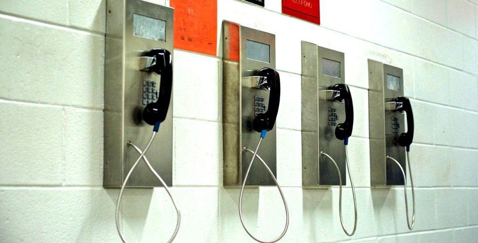 Call-center et agents bien formés et motivés. À Saran, en prison, on recrute des « clients »