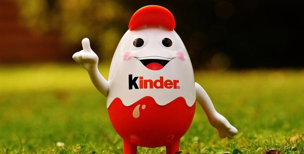 Kinder s'appuie sur les call-centers de Foundever et le callbot de Zaion pour gérer la crise