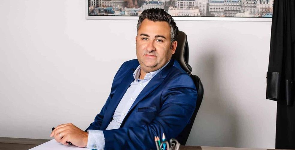 Arnaud Delomel, Sylvie Noachovitch défendent les victimes des arnaques aux faux conseillers Arnaud Delomel, Sylvie Noachovitch défendent les victimes des arnaques aux faux conseillers