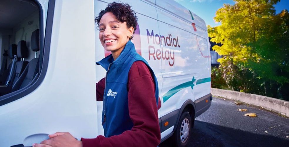4, 99 euros. Mondial Relay se lance dans la livraison à domicile et abandonne 3500 commerçants partenaires de longue date 4, 99 euros. Mondial Relay se lance dans la livraison à domicile et abandonne 3500 commerçants partenaires de longue date