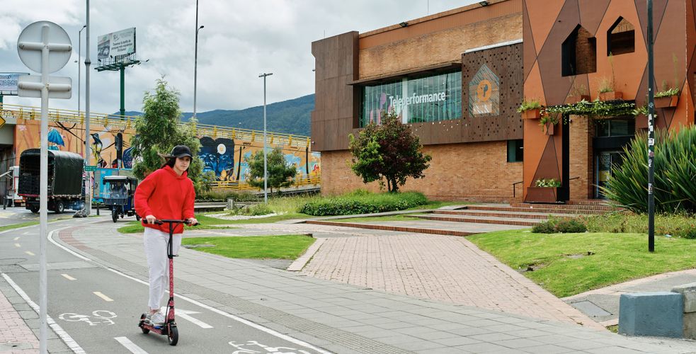 Pourquoi Goldman Sachs doit visiter un call-center, parler à un agent conversationnel, rencontrer Corinne Schamber ? 