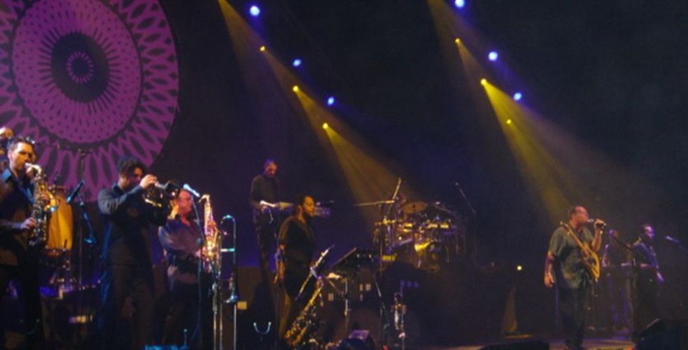 Brian Travers (UB 40) est décédé, Tessi se retire de la Bourse, et Karim Leclou est un ex-télévendeur…