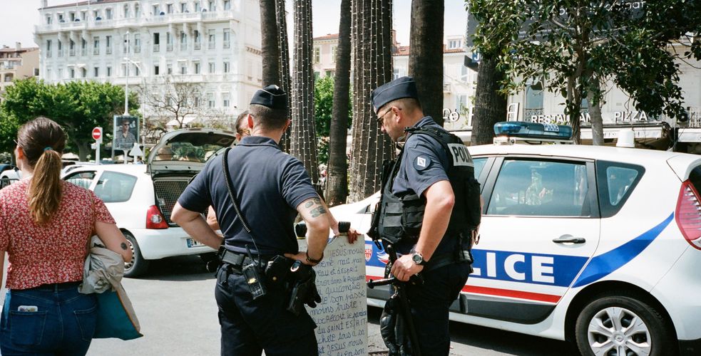 Après la Gendarmerie, la Police  Nationale s’équipe avec easiware pour répondre par tchat aux urgences